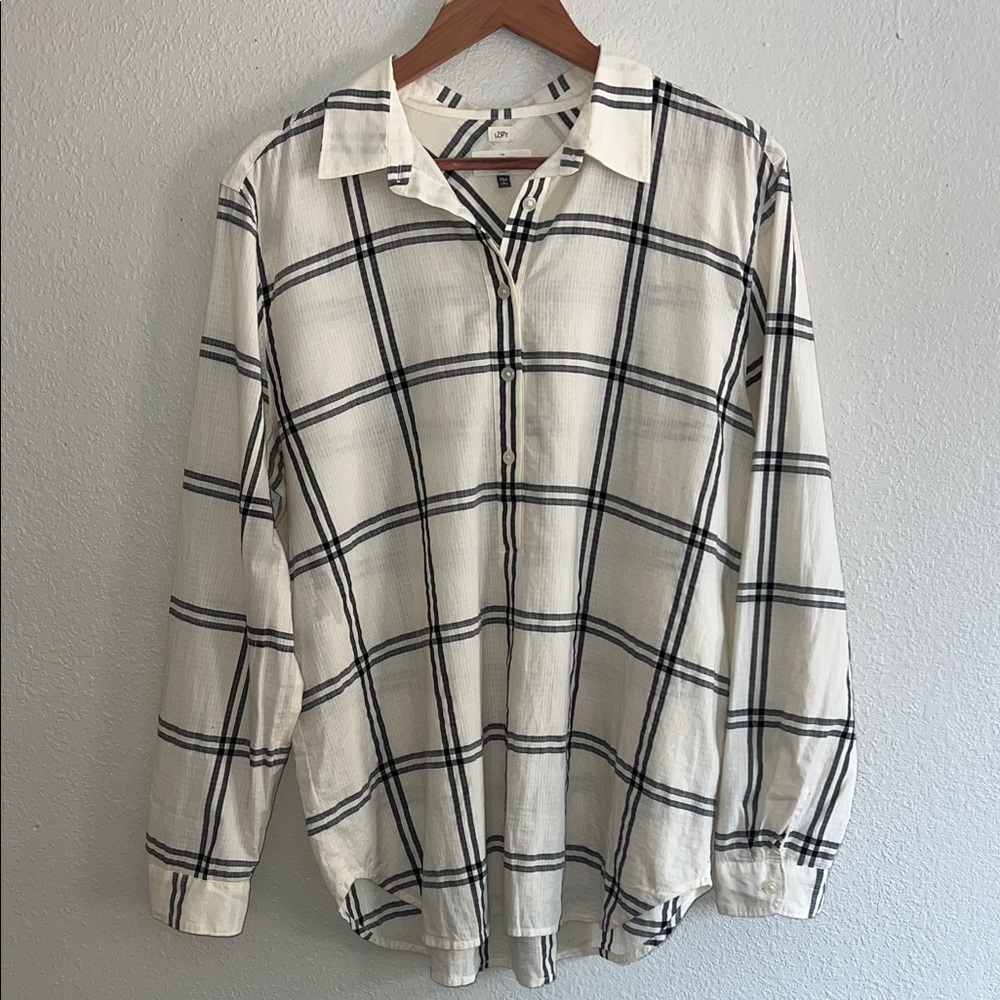 LOFT Women’s Cream and Black Checkered Shirt